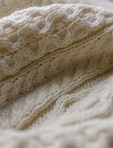 Womens Traditional Aran Wool Sweater - Natural white