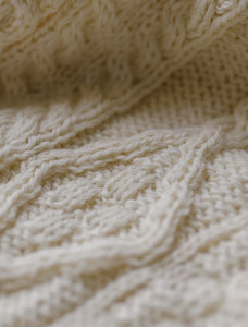Womens Traditional Aran Wool Sweater - Natural white