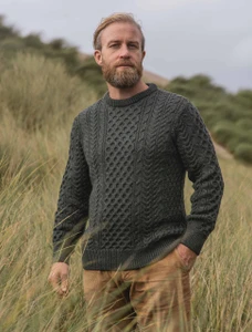 Lugh Merin​o Aran Sweater - Army Green