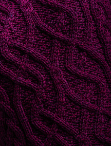 Lúnasa Luxury Merino Sweater - Very Berry