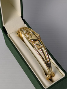 Gold Plated Claddagh Bangle