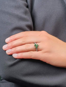 Green Crystal Shamrock Sterling Silver Ring