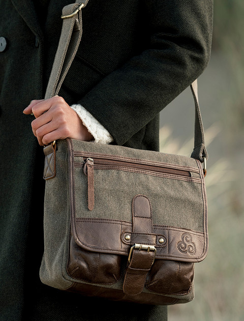 Traditional Tweed & Leather Single Buckle Bag - 