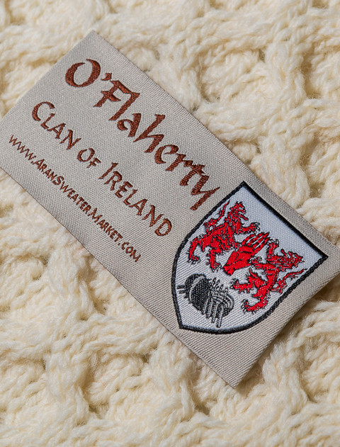O'Flaherty Clan Aran Poncho - Label