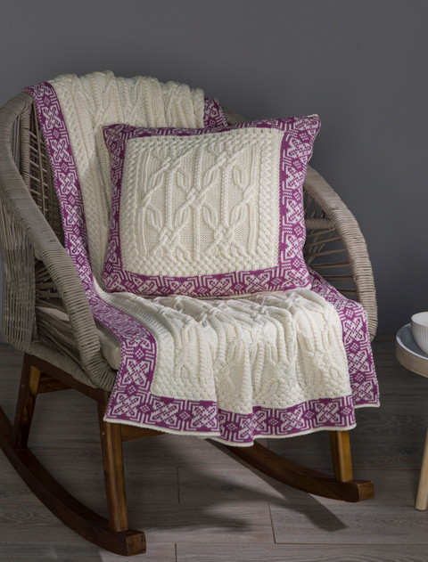 Aran Jacquard Throw - White/Plum