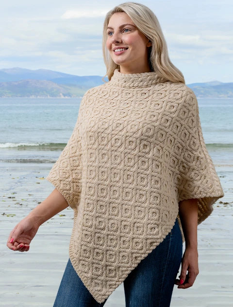 Hawthorn Pattern Aran Poncho - Oatmeal