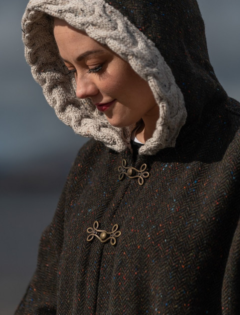 Ladies Tweed Cape with Aran Collar- Army Green