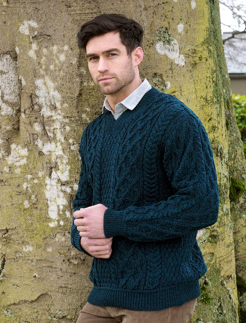 Merino V-Neck Aran Sweater - Blackwatch