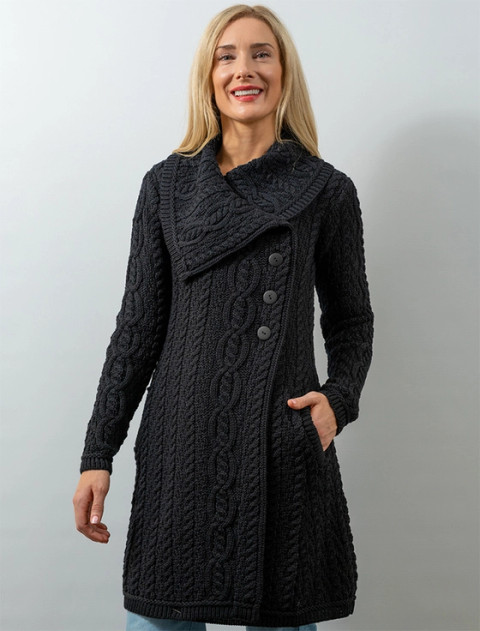 Large Collar Aran Coat -Black - color: Black; type: Front