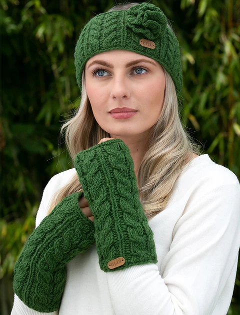 Aran Cable Fingerless Handwarmer - Green