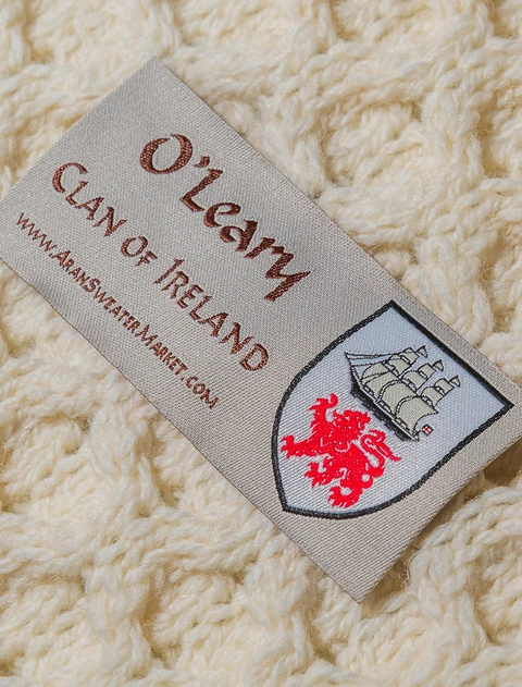 O'Leary Clan Aran Bed Runner - Label