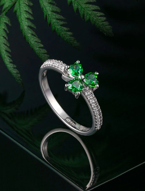 Green Crystal Shamrock Sterling Silver Ring