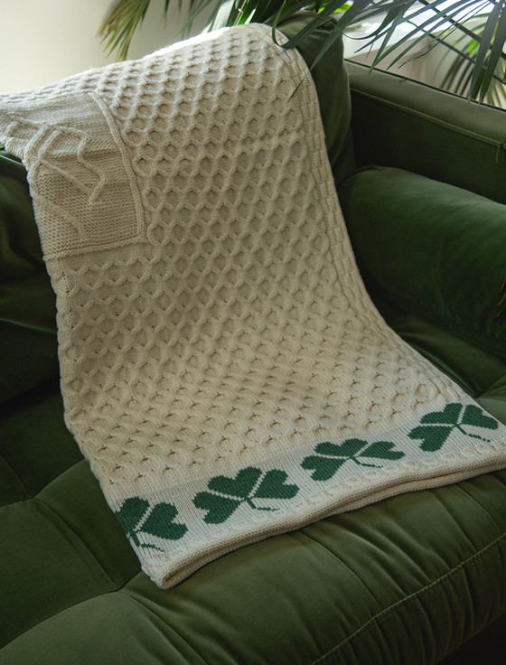 Medium Aran Merino Shamrock Throw