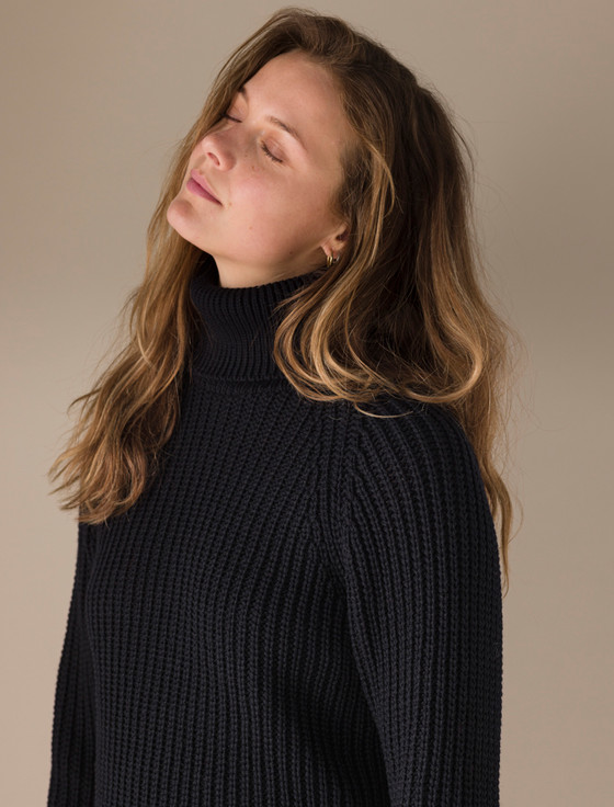 Women's Merino Ribbed Turtleneck Sweater