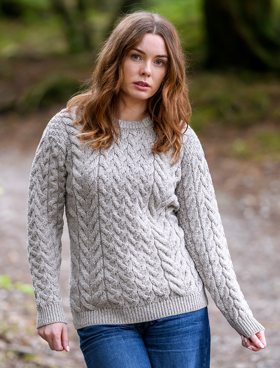 Omey Women's Super Soft Aran Crew Neck Sweater