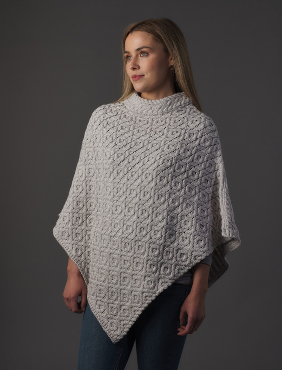 Hawthorn Pattern Aran Poncho - Silver Marl
