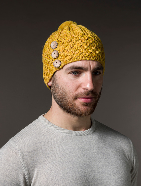 Men's Merino Honeycomb Pom Pom Hat Aran Sweater Market