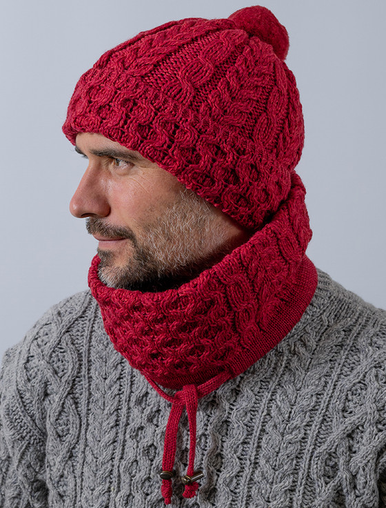 Honeycomb & Cable Hat with Pom Pom - Chillipepper