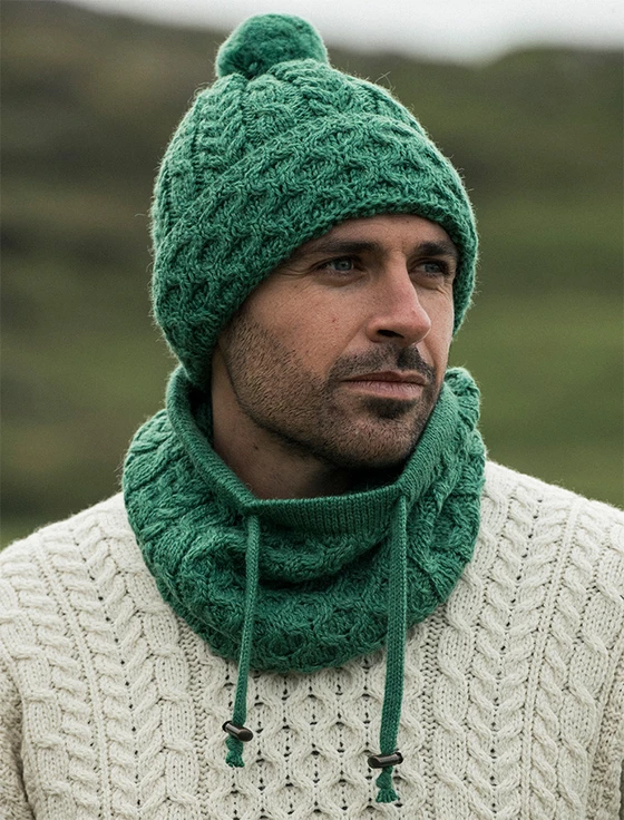 Honeycomb & Cable Hat with Pom Pom - Kiwi