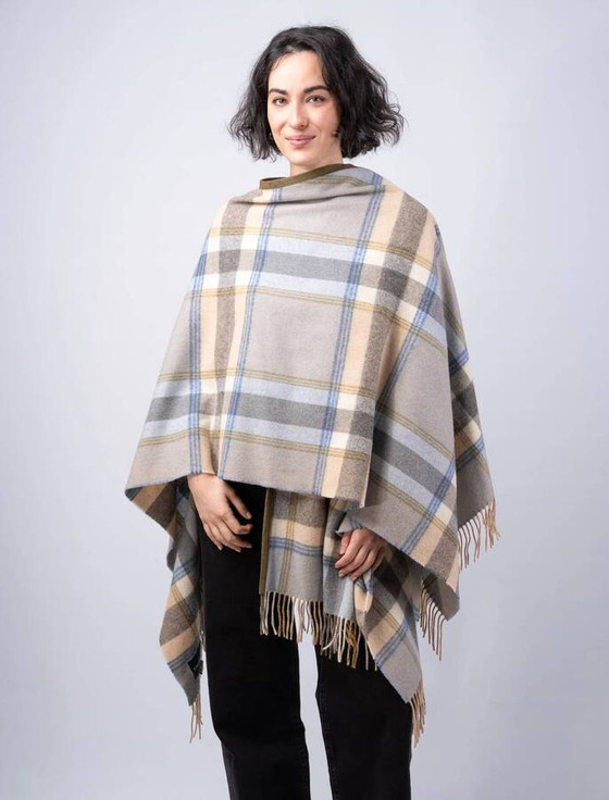 Women's Lambswool Brat Shawl - Fawn Blue Check