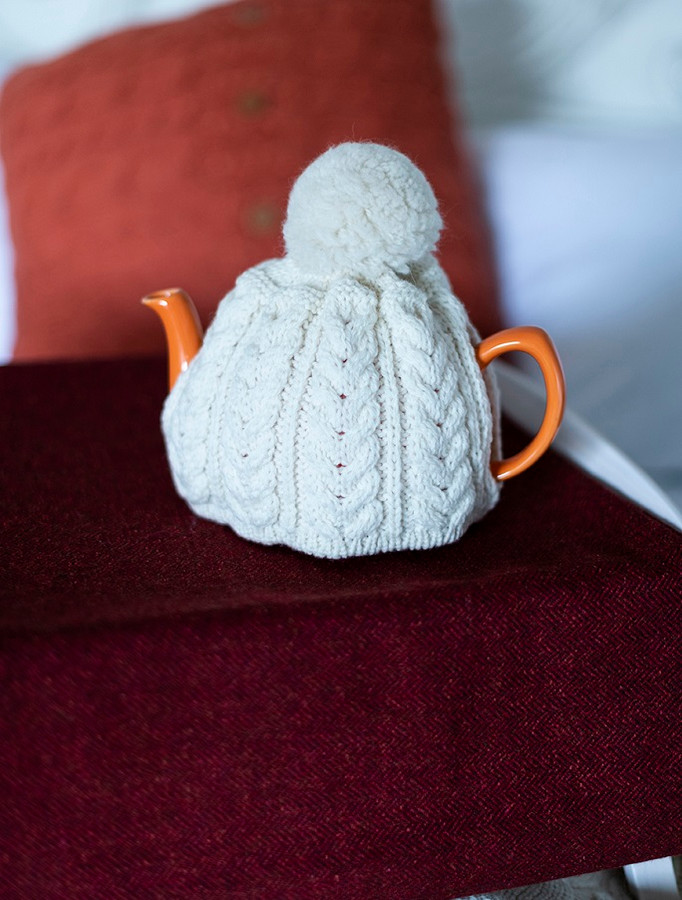 Aran Cable Knit Tea Cosy - Natural White