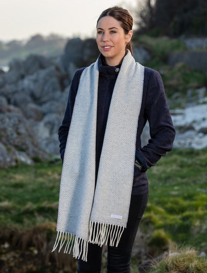 Soft merino wool scarf for women