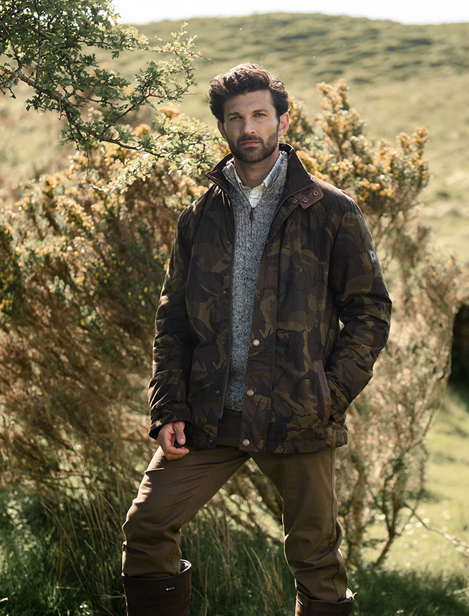 Carrickfergus Men's Limited Edition Wax Jacket - Brown Camo