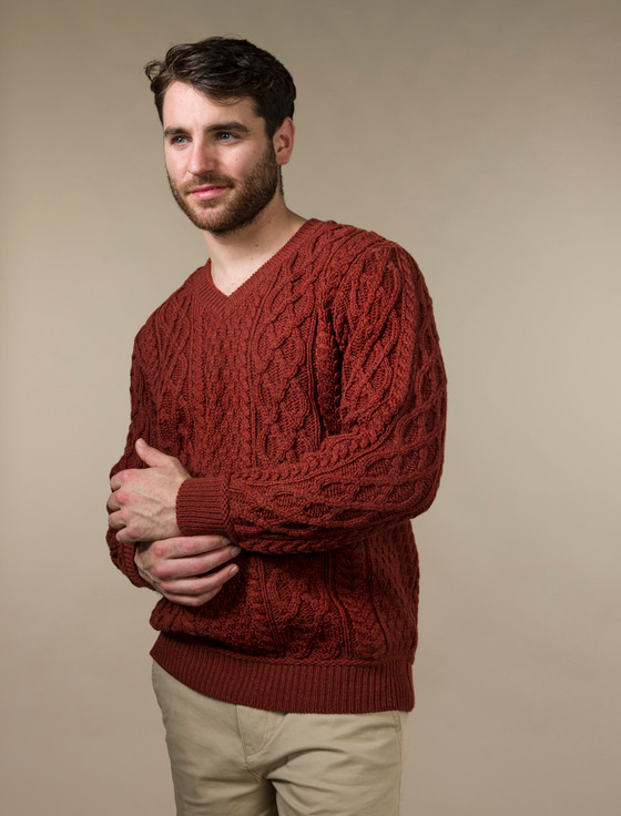 Aran Sweater Market Mens Lambswool V-Neck Sweater