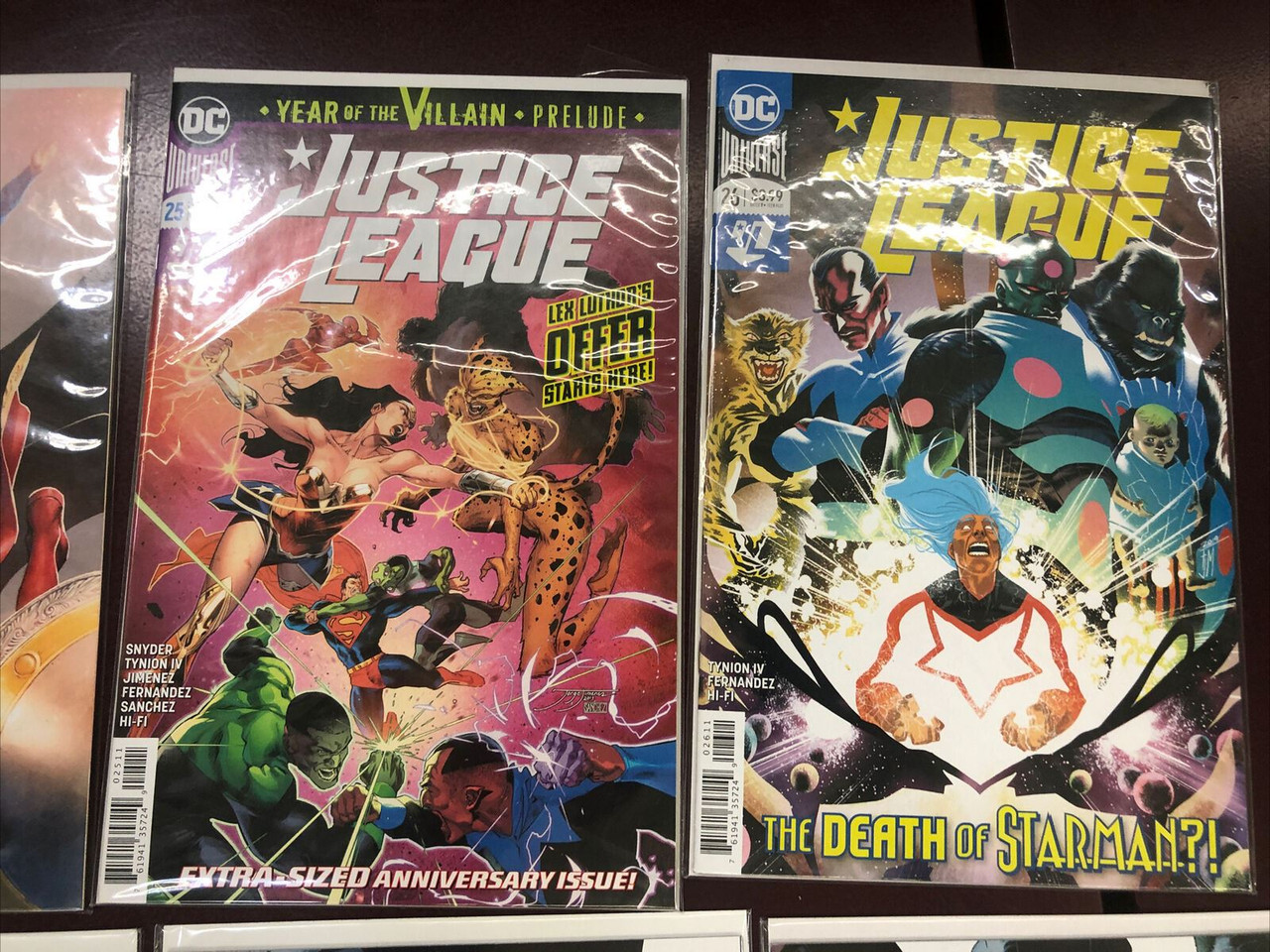 DC UNIVERSE JUSTICE LEAGUE #22-33 2017 COMIC - PREOWNED