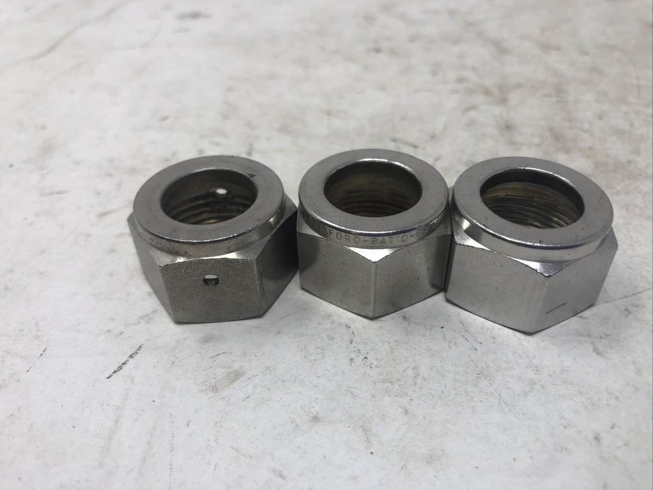 SWAGELOK FITTING 5/8" TO 7/8" NUT 3PK 316SS - PREOWNED