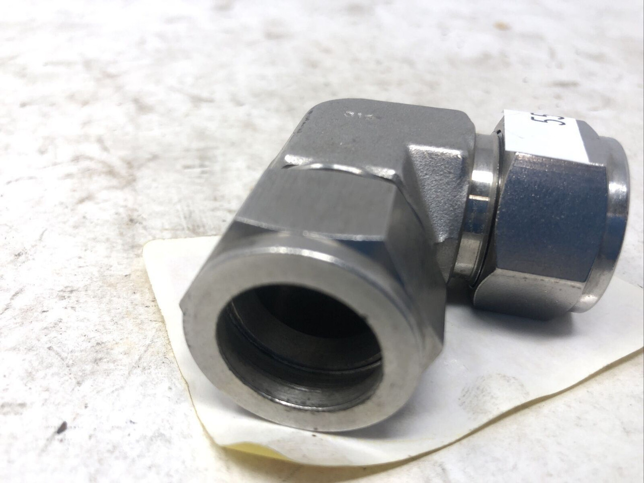 SWAGELOK FITTING 3/4" - 3/4" ELBOW SS316 - PREOWNED