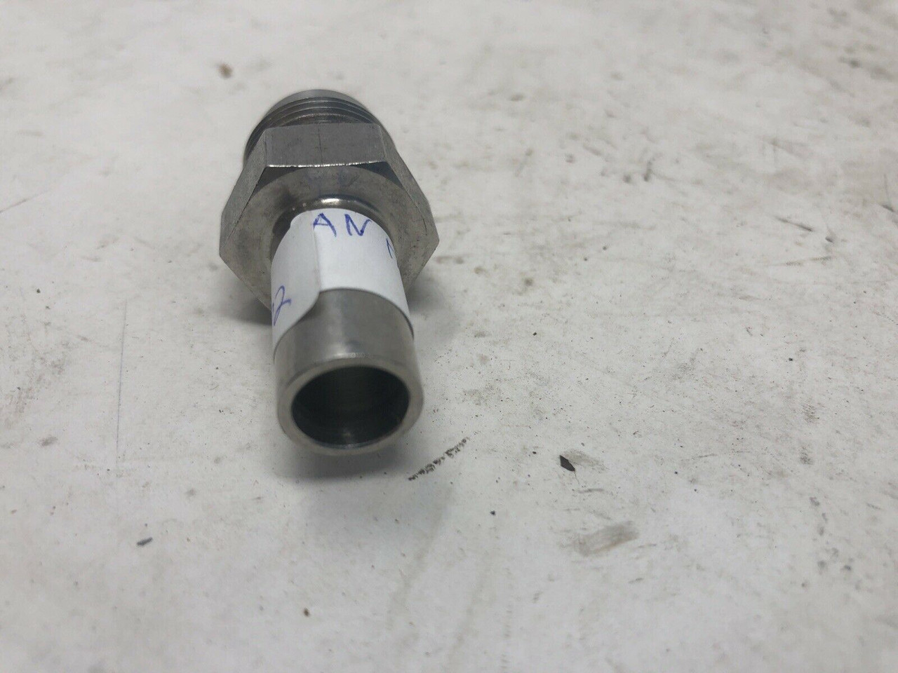 SWAGELOK FITTING MALE AN 1/2" PIPE 11/6" M THREADED - PREOWNED