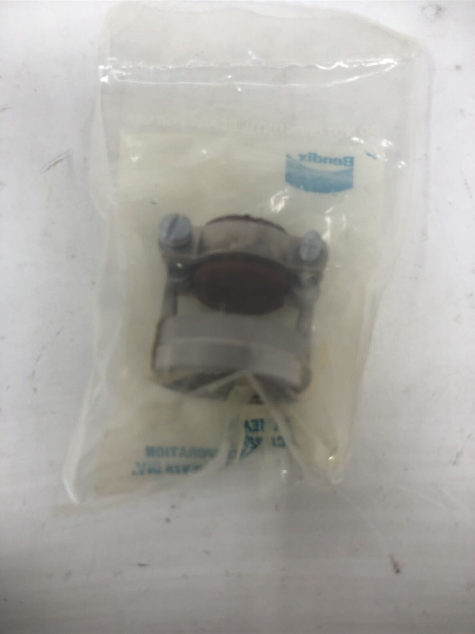BENDIX  SILVER CONNECTOR BACKSHELL, CABLE CLAMP MS27506F-20-2 - NOS