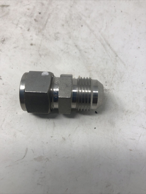 SWAGELOK COUPLER 1/2" TO 1/2" SS316 - PREOWNED