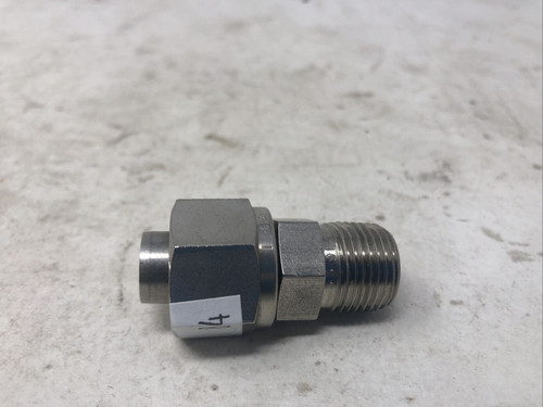 SWAGELOK FITTING 3/8" M TO 3/8" AN THREAD SS316 - PREOWNED