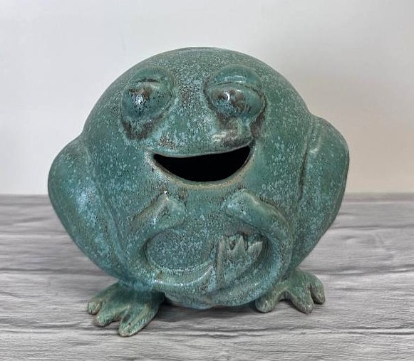 Handmade Pottery Animal Frog Bank (33091)