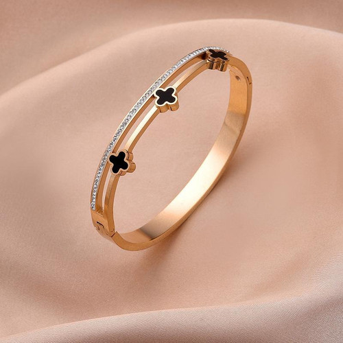 Four-leaf clover bracelet double ring senior inlaid diamond Korean bracelet versatile fashion girls titanium steel hand jewelry light luxury bracelet