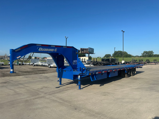 HYDRAULIC DOVETAIL TRAILER