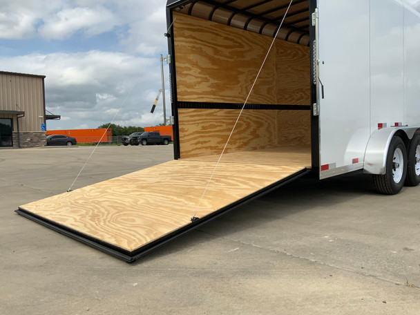 16' ENCLOSED TRAILER