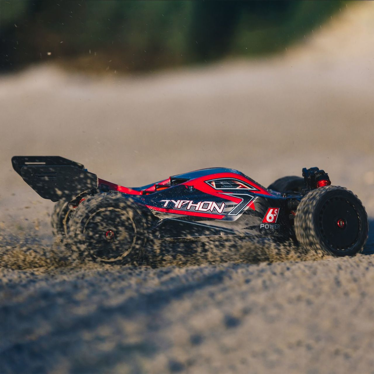 Arrma Typhon 6s ラジコンカー 1/8スケール 黒/赤 Amazon.com: ARRMA RC Car 1/8 Typhon 6S V5 4WD BLX Buggy with