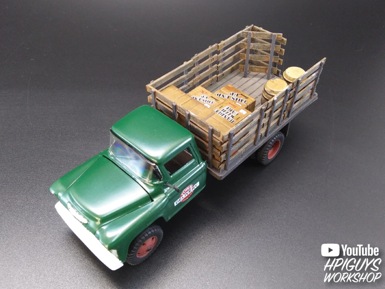 Atlantis 1401 1/48 1955 Chevy Stake Truck Model Kit