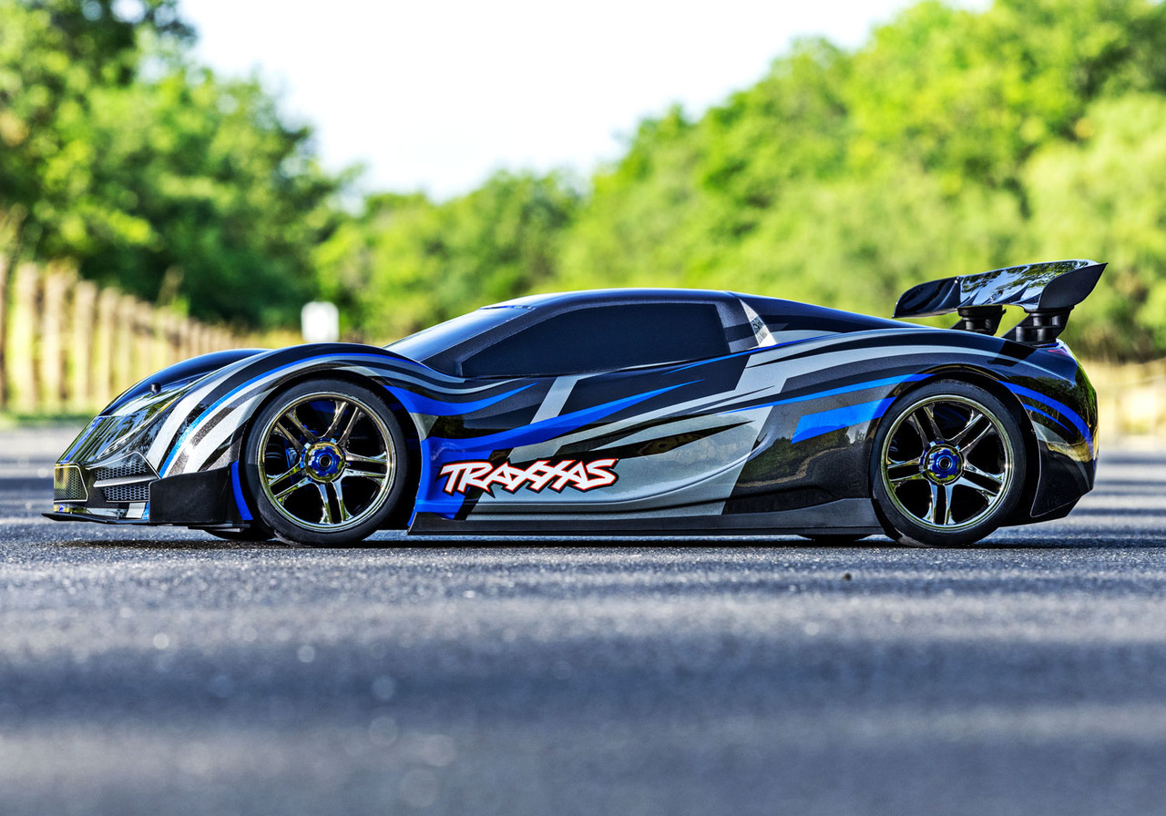 TRAXXAS　トラクサス　1/7　0-100mph 5秒　XO-1充電器GT