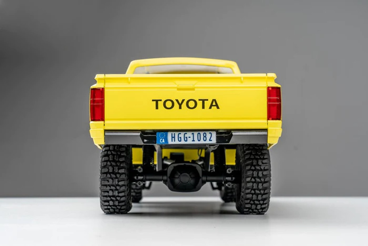 FMS 1:18 TOYOTA Hilux RTR Yellow