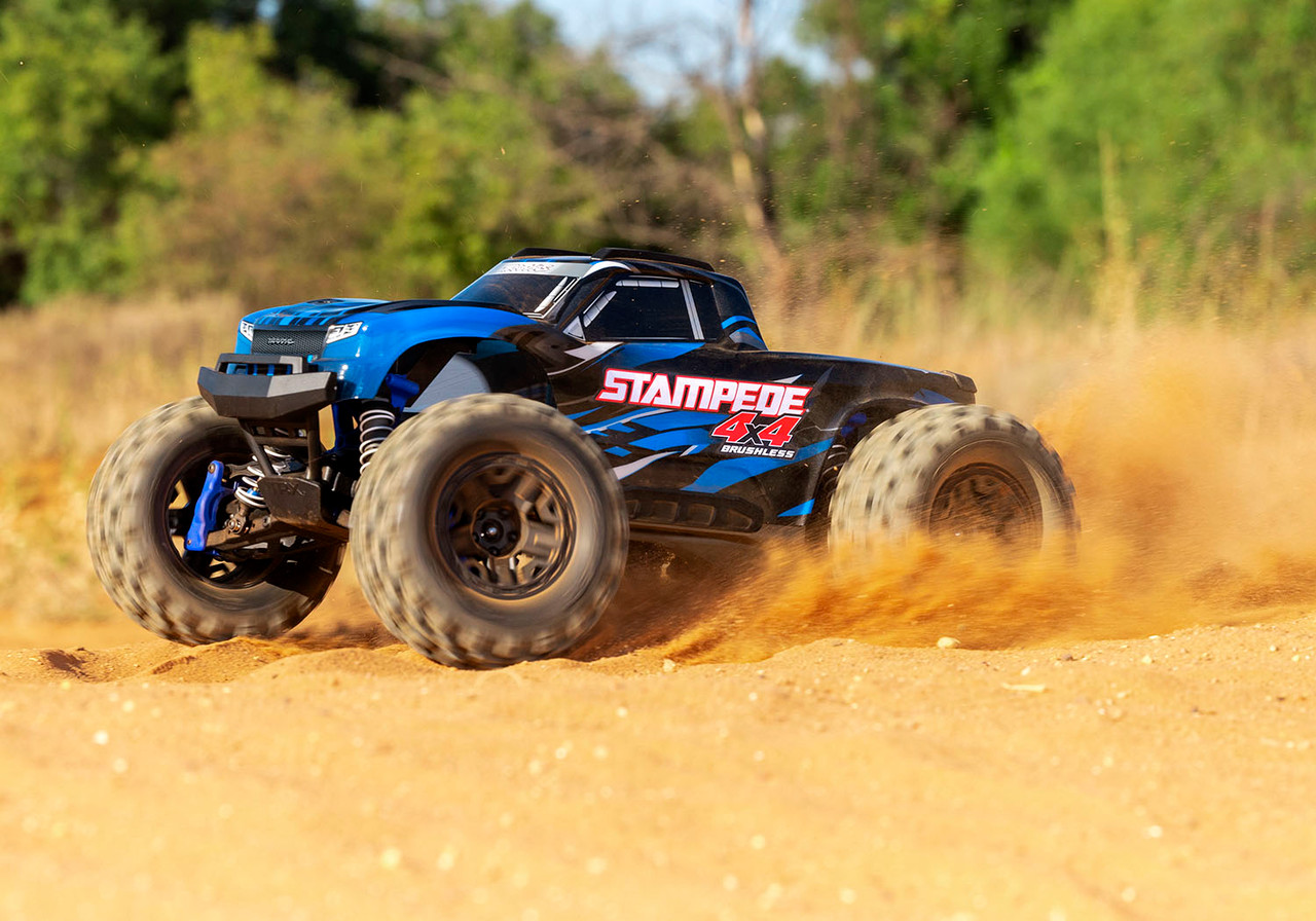 Traxxas Stampede 4X4 BL-2s: 1/10 Scale 4WD Monster Truck, Blue