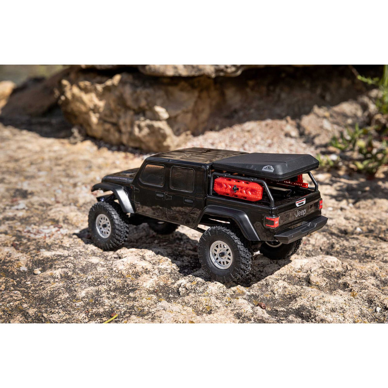 Axial SCX24 Jeep JT Gladiator 4WD Rock Crawler Brushed RTR, Black