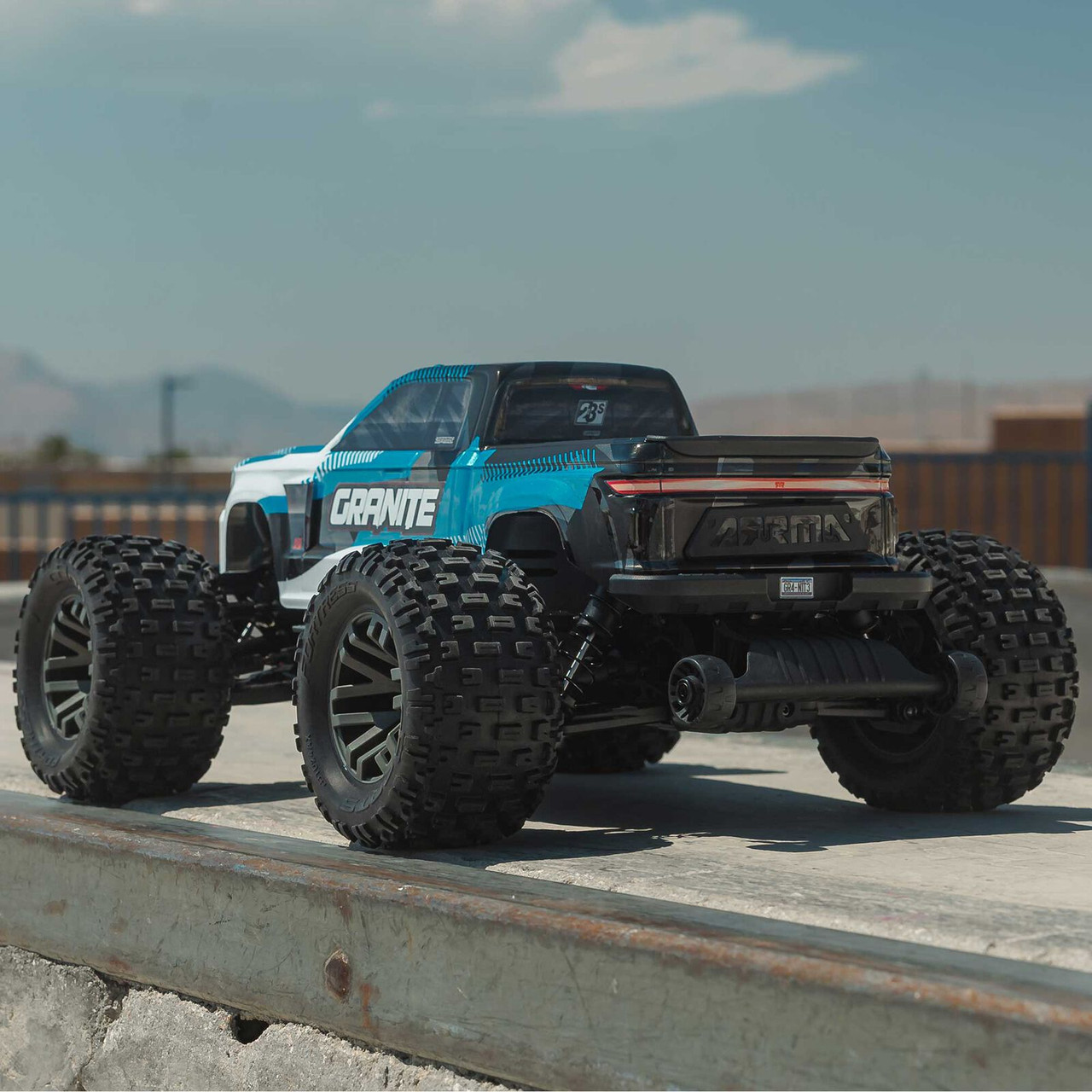Arrma 4302V4T1 1/10 GRANITE 223S DSC 4X4 RTR Brushless Monster Truck, Blue
