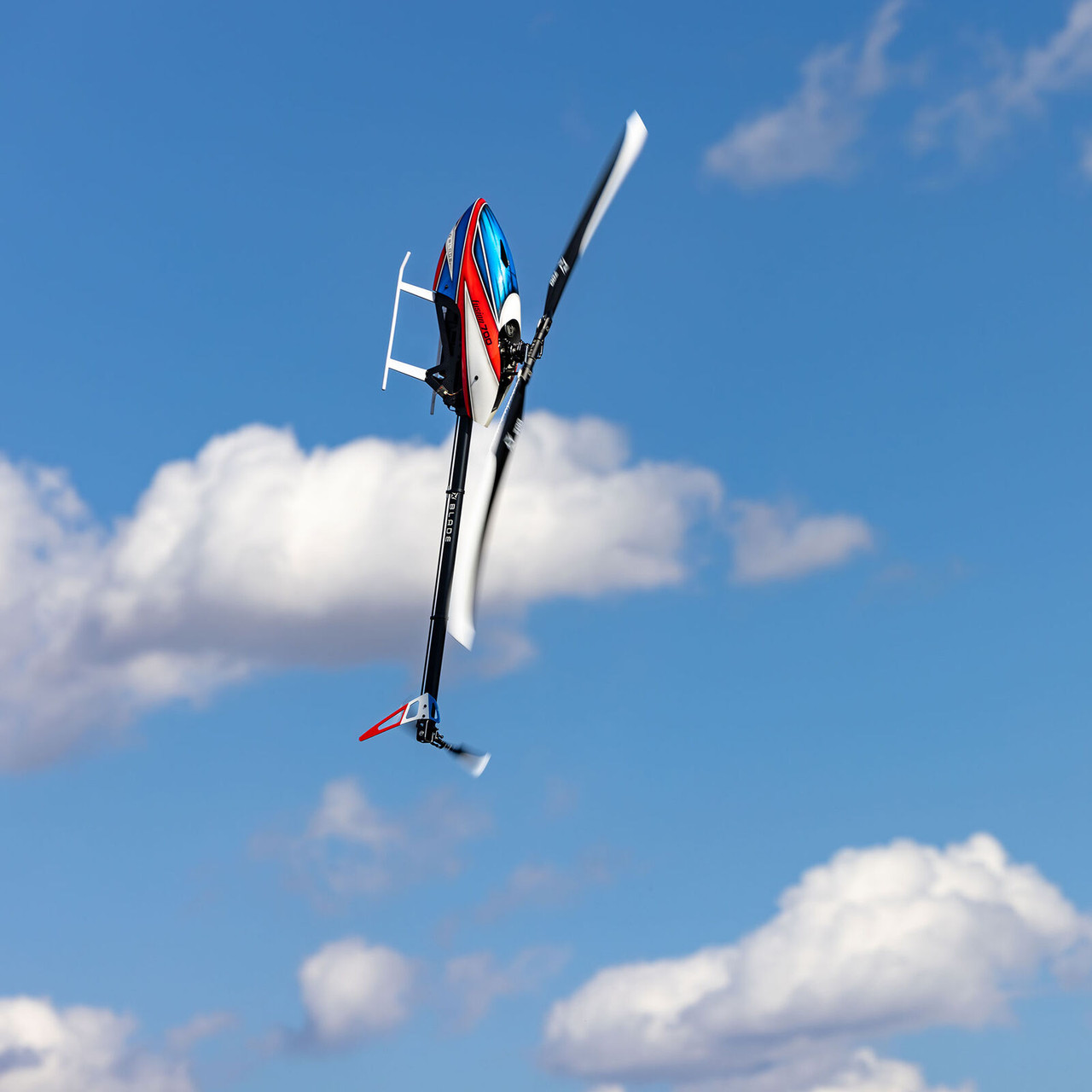 Blade Fusion 700 Kit with Motor and Blades