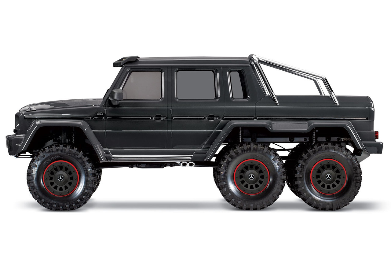 Traxxas 88296-4-BLK TRX-6 Mercedes-Benz G 63 AMG 6X6 Clipless, Black