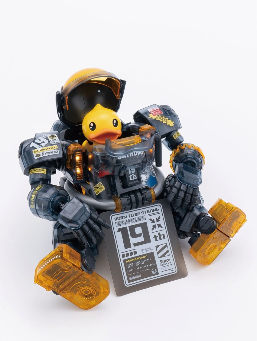 Eastern Model 83368000 SHENGGE SOSKILL x ULTRA EGG SpaDuck 19th Anniversary Black Samurai Limited Edition Plastic Model Kit "Newest Mecha"