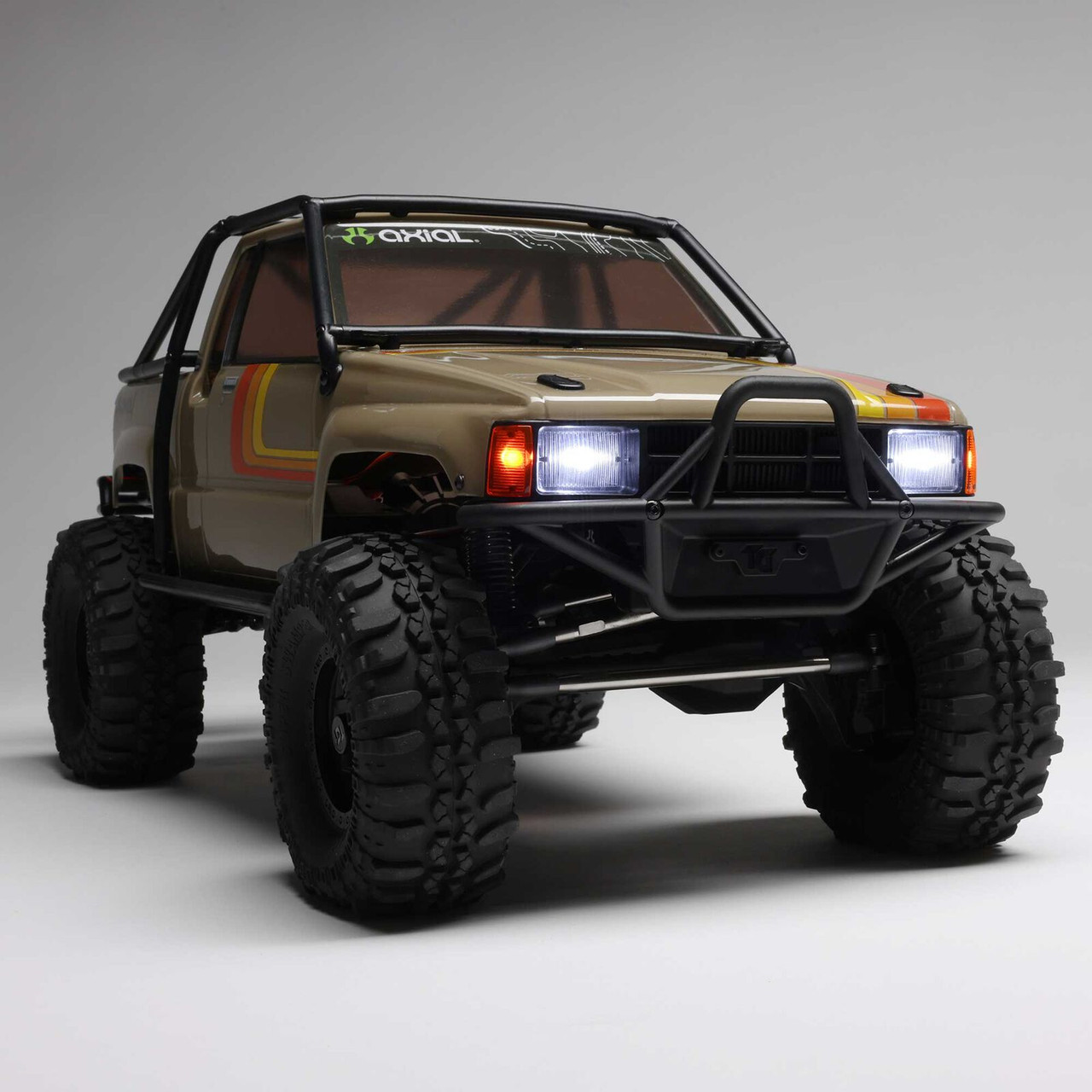 Axial Axial SCX10 III 1987 Toyota SR5 RTR Tan
